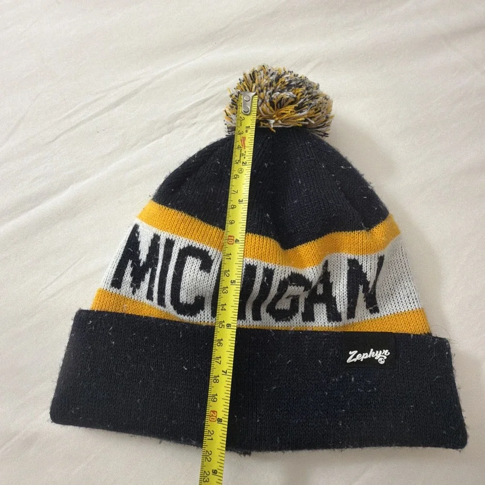 University of Michigan U of M Winter Knit‎ Beanie with Pom Pom #ACC Zephys NCAA